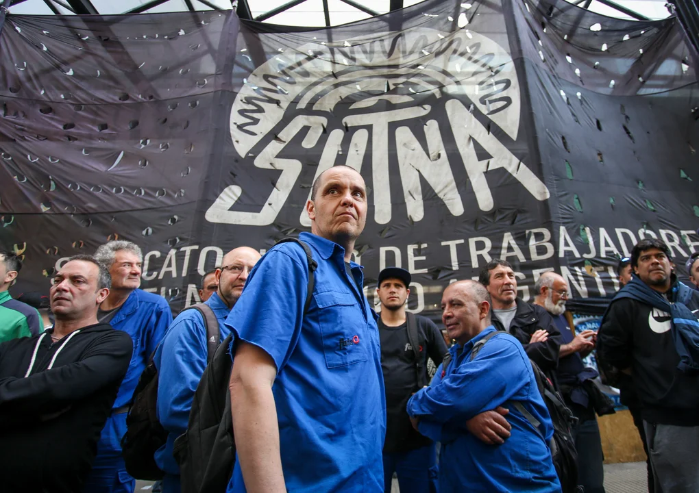 LLUVIA DE TELEGRAMAS: DURANTE EL GOBIERNO DE JAVIER MILEI SE DESPIDIERON 182 MIL TRABAJADORES